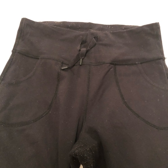 Lululemon pant with pockets & drawstring waist - Picture 4 of 6